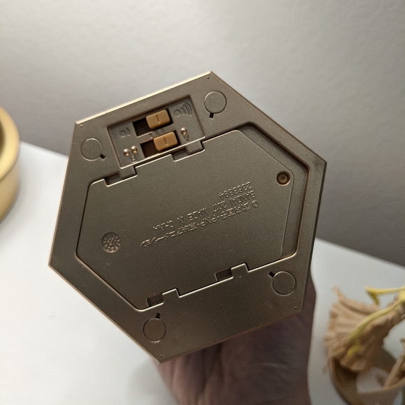 Bandai PROPLICA Sailor Moon Tuxedo Mirage Memorial Ornament Music Box Replica - Picture 11 of 12